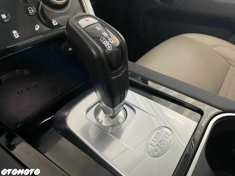 Land Rover Discovery Sport 2.0 P200 mHEV Urban Edition - 34
