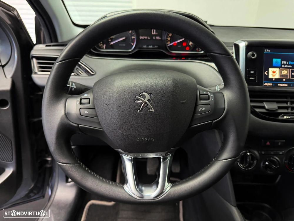 Peugeot 208 1.2 PureTech Style - 12