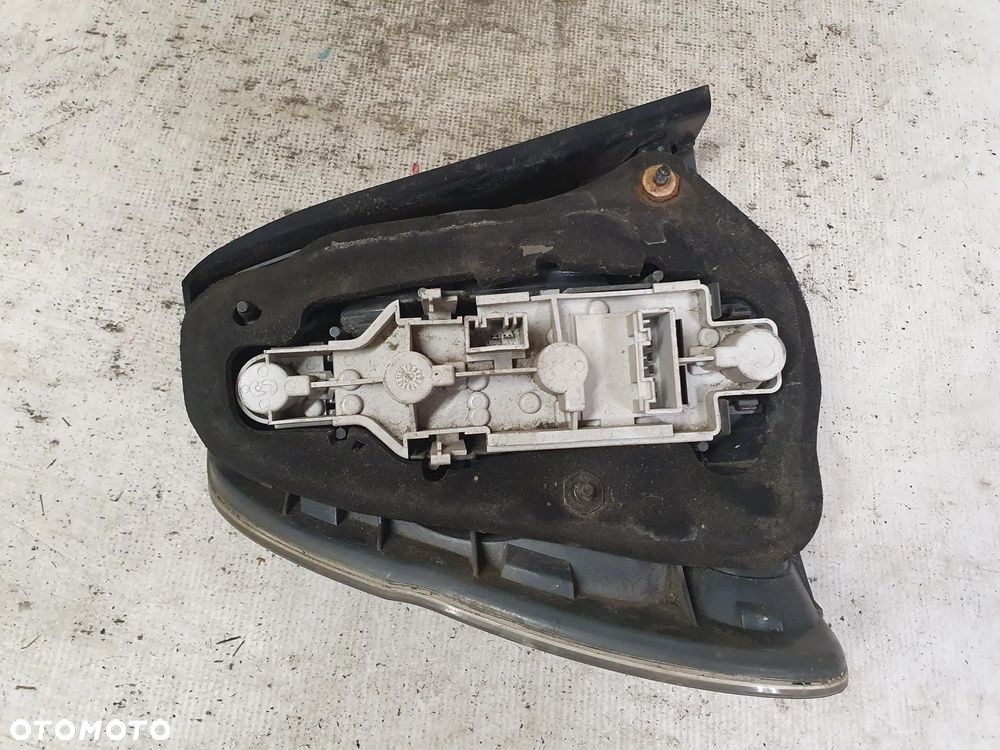 * LAMPA TYLNA PRAWA TYŁ PRAWO BMW 3 E46 COMPACT - 6