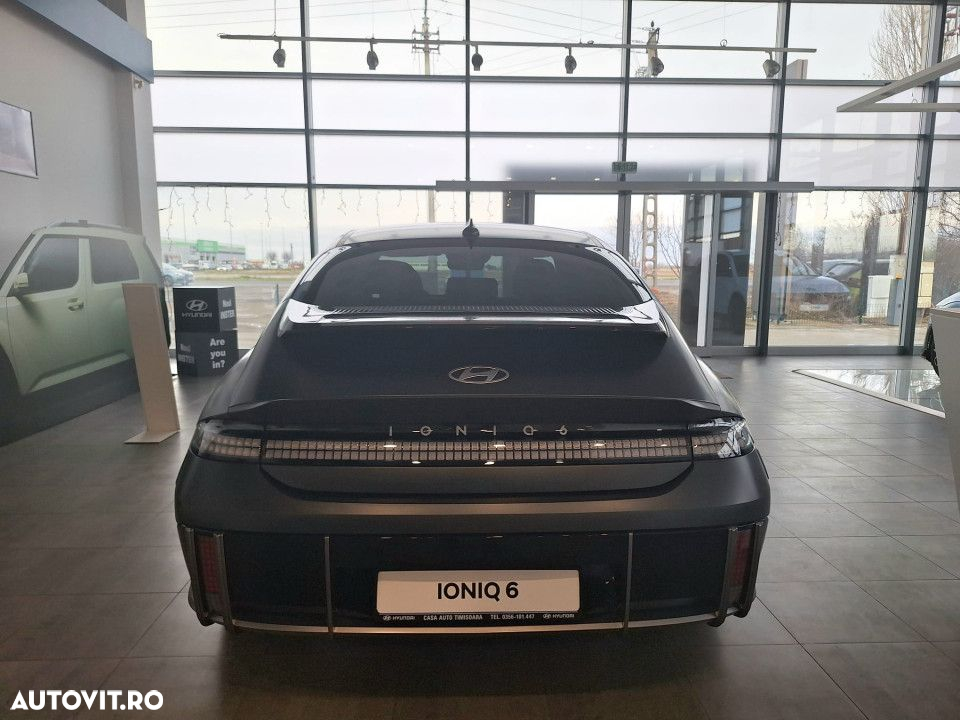 Hyundai IONIQ - 4