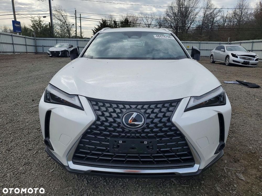 Lexus UX - 6
