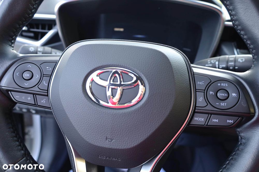 Toyota Corolla 2.0 Hybrid Executive - 29