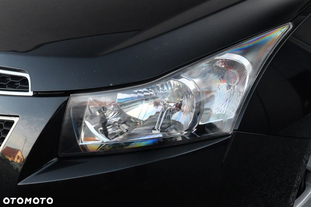 Chevrolet Cruze 1.8 LT - 12
