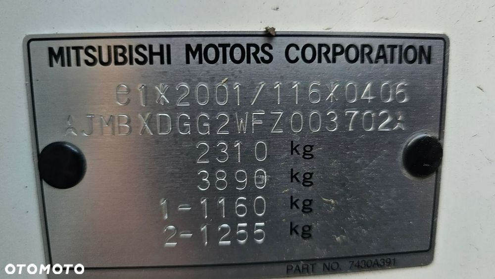 Mitsubishi Outlander Instyle NAVI + - 33