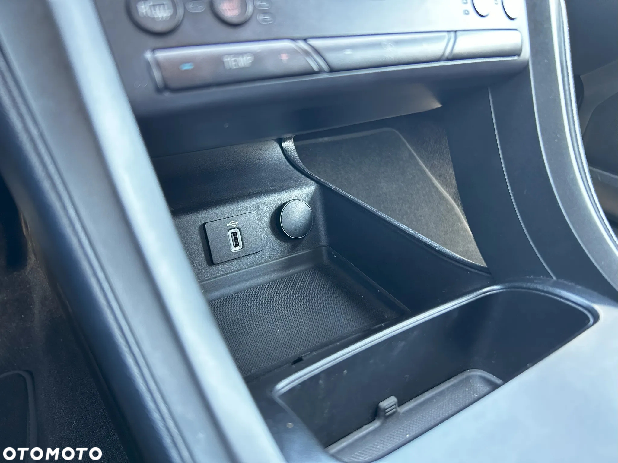 Ford Fusion 2.0 EcoBoost Titanium - 8