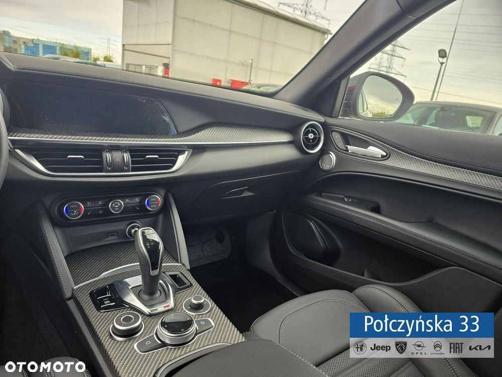 Alfa Romeo Stelvio - 32
