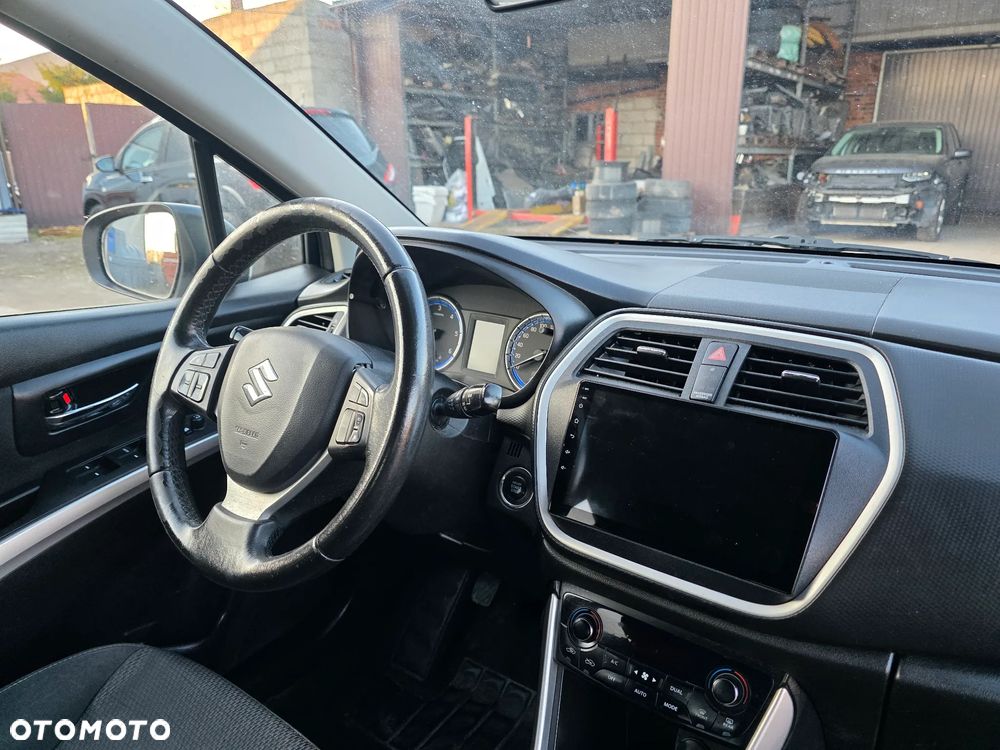 Suzuki SX4 S-Cross 1.6 DDiS 4x4 Comfort - 12