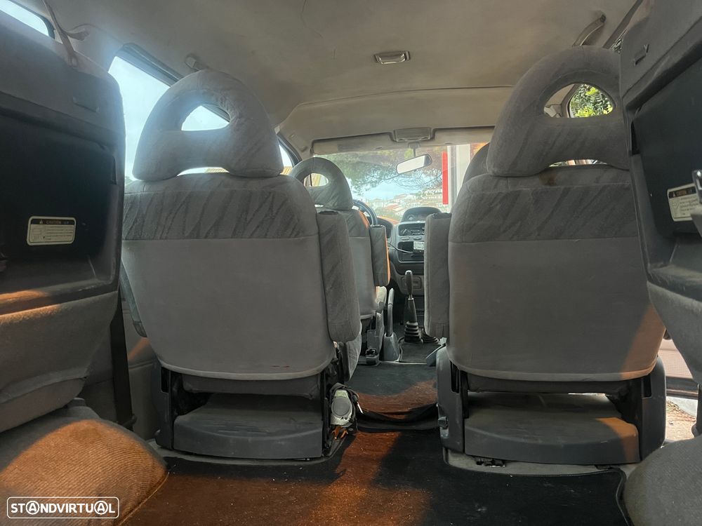 Mitsubishi Space Gear 2.5 TD GLX 4WD - 27