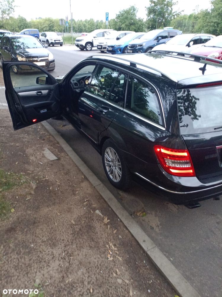 Mercedes-Benz Klasa C 220 CDI DPF Automatik BlueEFFICIENCY Avantgarde - 6