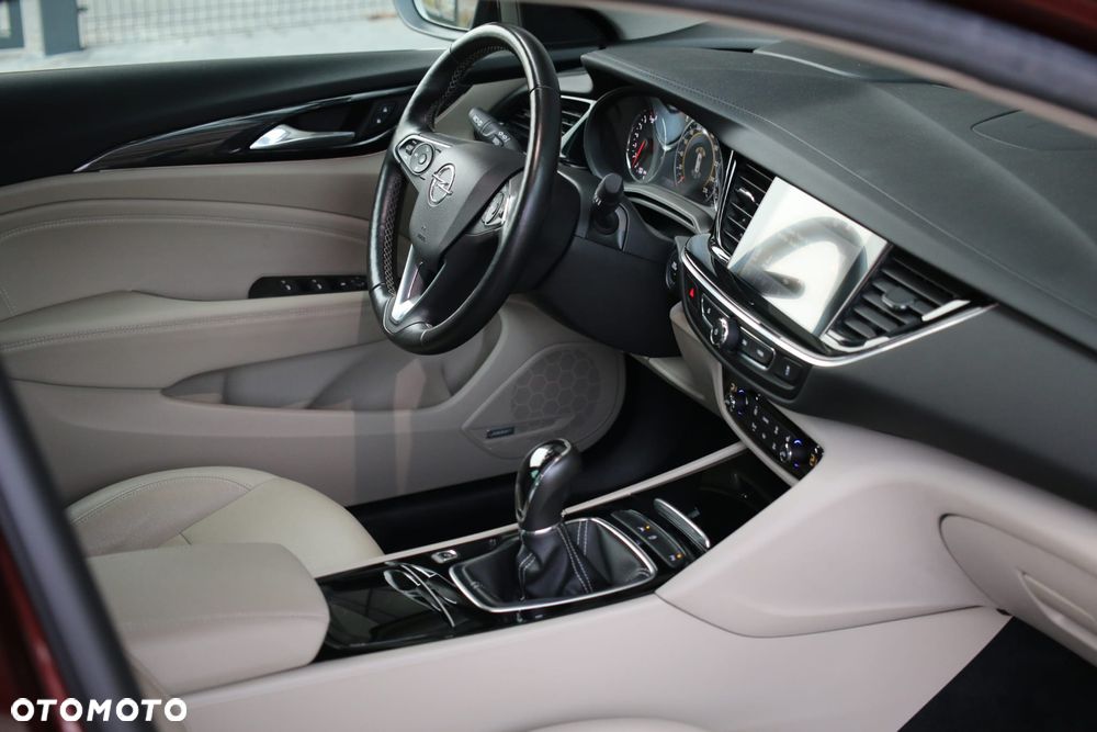 Opel Insignia 1.5 T Innovation S&S - 15