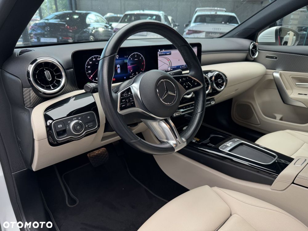 Mercedes-Benz Klasa A 200 d Progressive 8G-DCT - 10