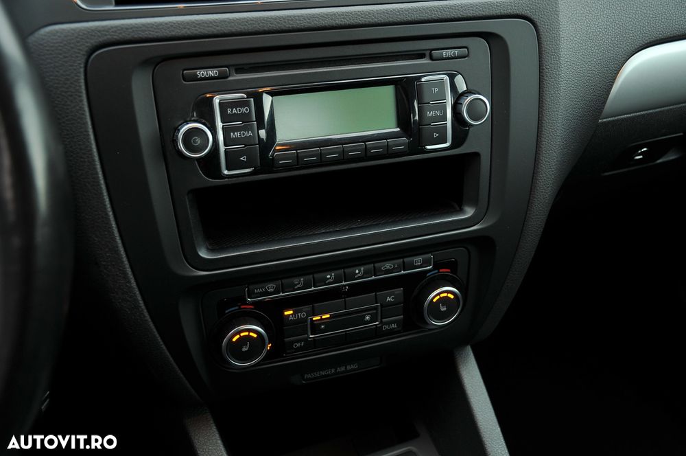 Volkswagen Jetta 1.2 TSI Trendline - 15