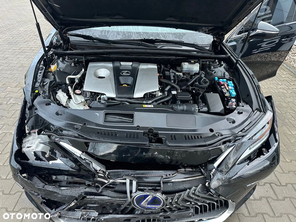 Lexus ES 300h - 14