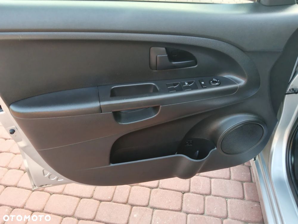 Kia Venga 1.4 CVVT Attract - 10