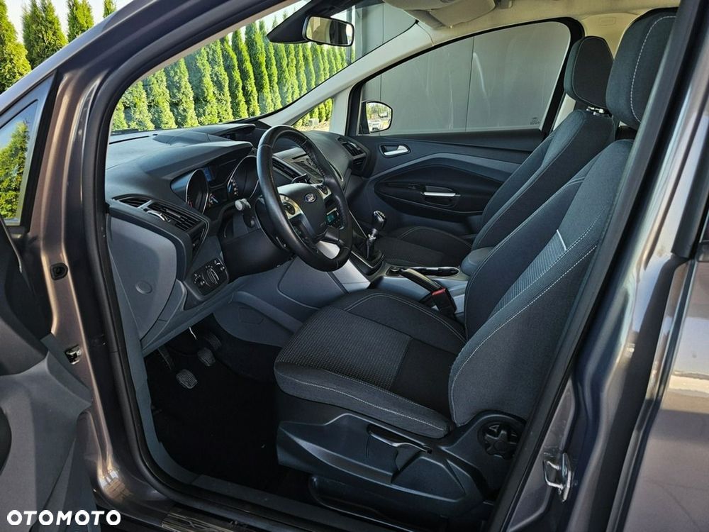Ford Grand C-MAX - 13
