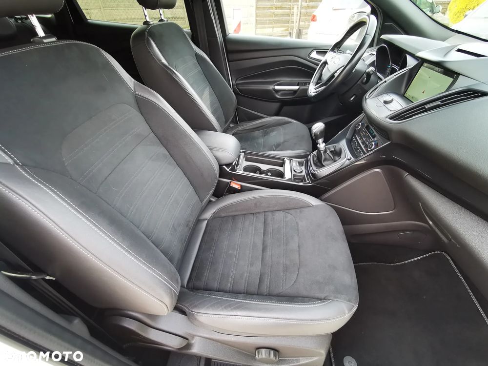 Ford Kuga 2.0 TDCi 4x4 ST-Line - 14