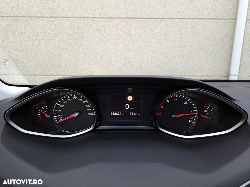 Peugeot 308 BlueHDi 130 Stop & Start Allure Business-Paket - 16