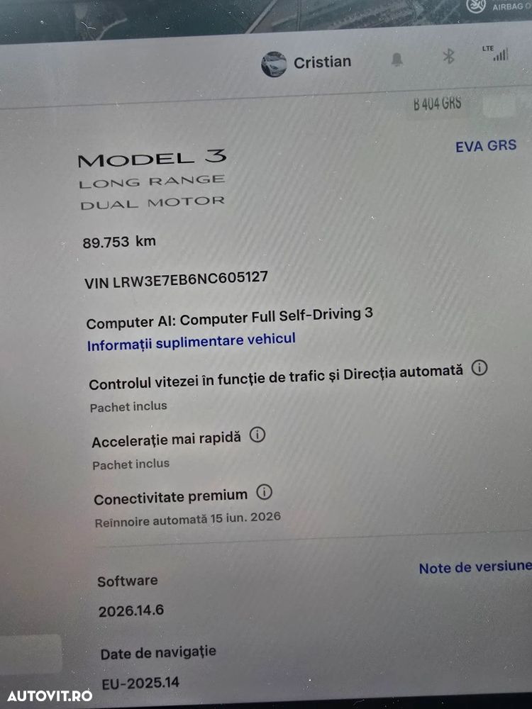 Tesla Model 3 - 8