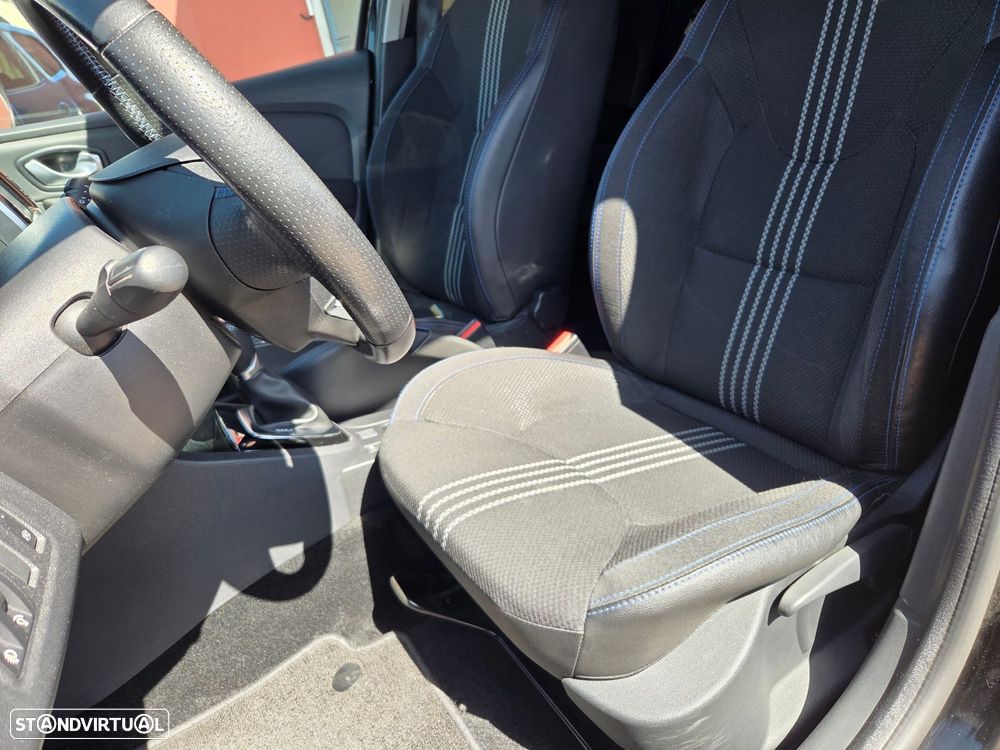 Renault Clio Sport Tourer - 11