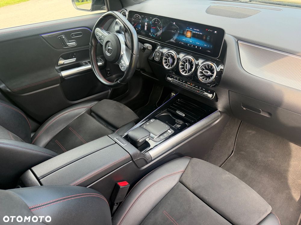 Mercedes-Benz GLA 220 d 4-Matic AMG Line - 5