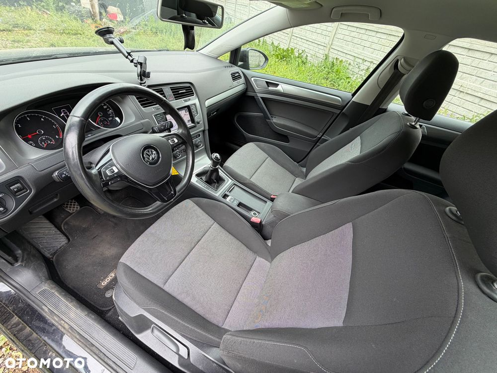 Volkswagen Golf - 14