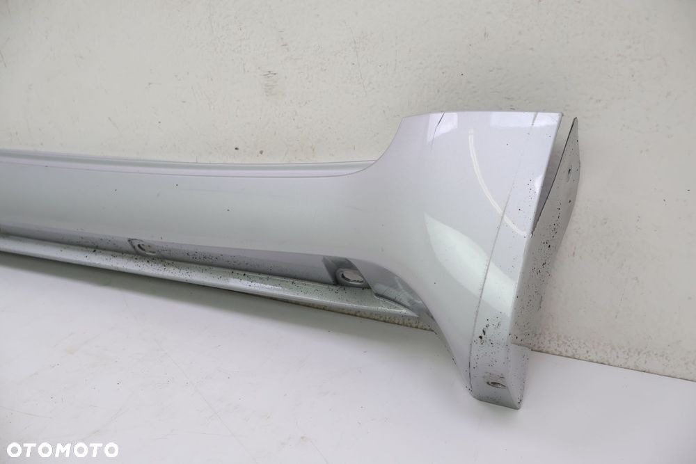 TOYOTA LAND CRUISER 200 08-11 LISTWA PROGOWA PRAWA 1F7 75850-60040 - 4