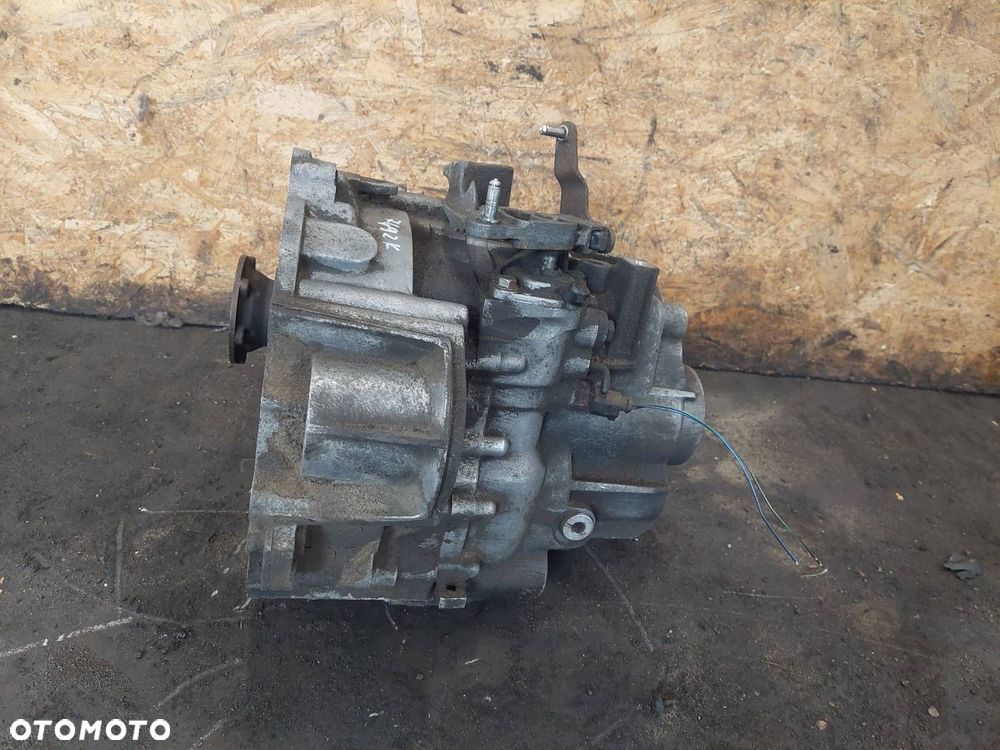 SKRZYNIA BIEGÓW VOLKSWAGEN PASSAT B6 2.0 TDI JLU MANUAL 6 BIEGÓW - 2