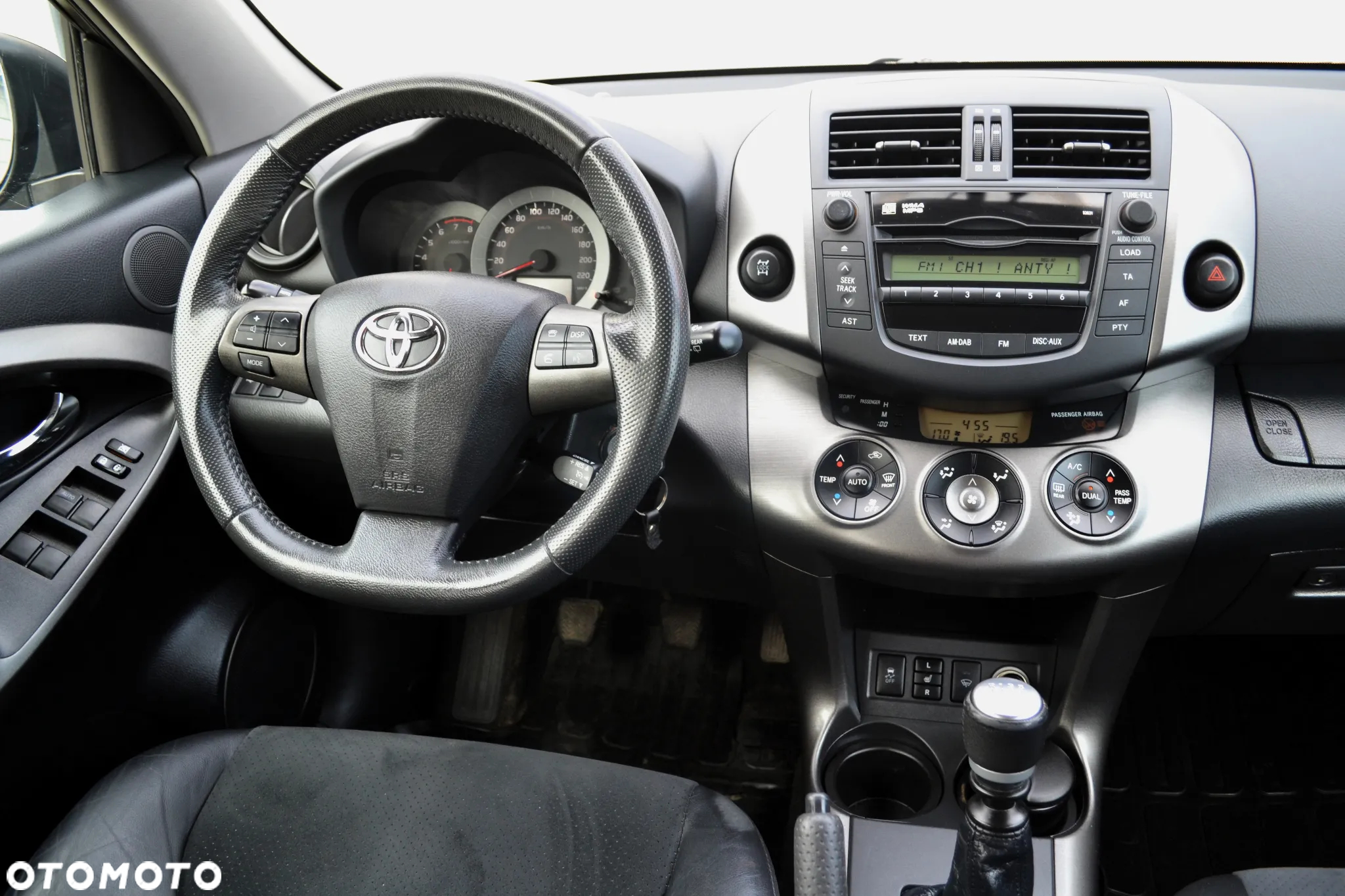 Toyota RAV4 2.0 VVT-i Premium - 9
