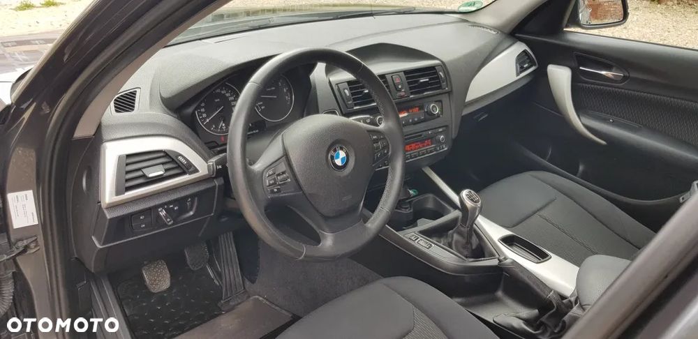 BMW Seria 1 116i - 10
