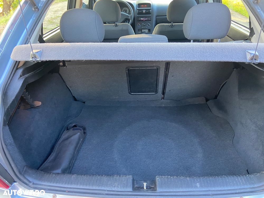 Opel Astra 1.6i 16V Aut Comfort - 9