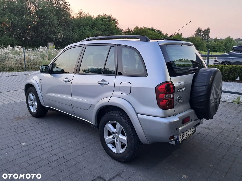Toyota RAV4 2.0 VVT-i 4x4 - 12