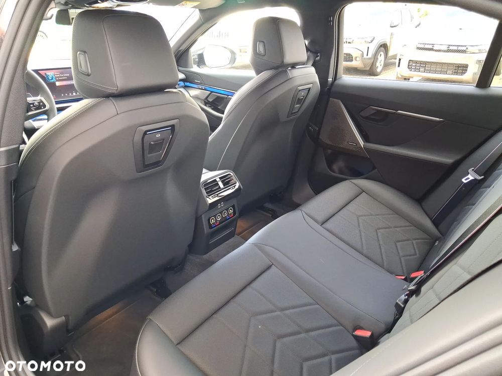BMW Seria 5 520d xDrive mHEV M Sport - 18