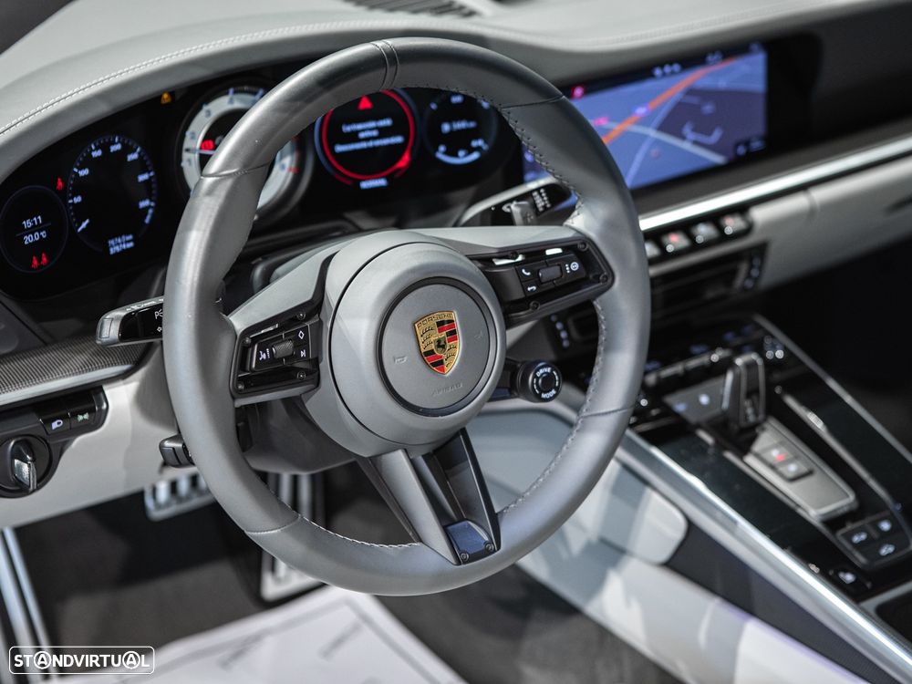 Porsche 911 (992) Turbo S PDK - 33