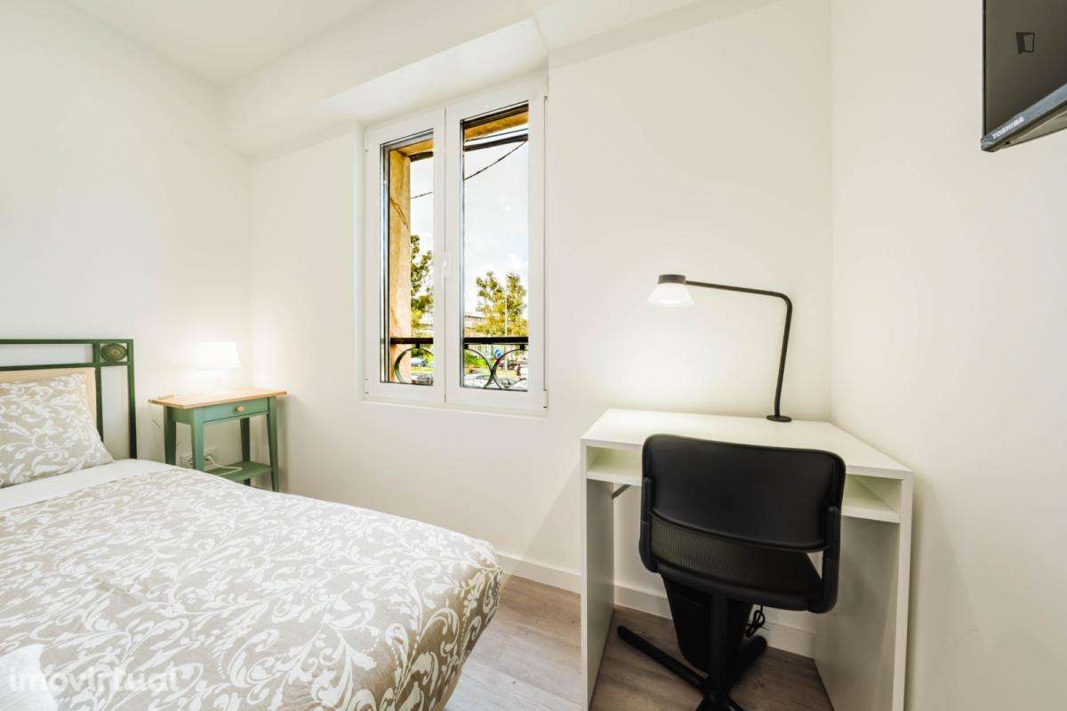 Quarto - localizado em Lumiar Lisbon - Grande imagem: 3/23