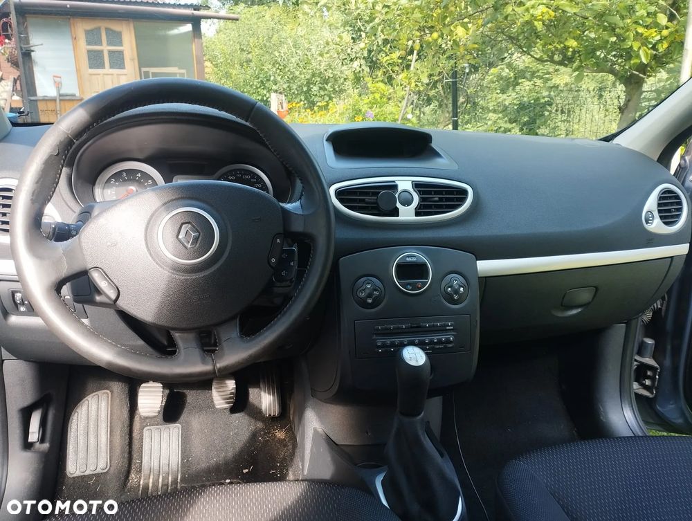 Renault Clio 1.6 16V Dynamique - 9