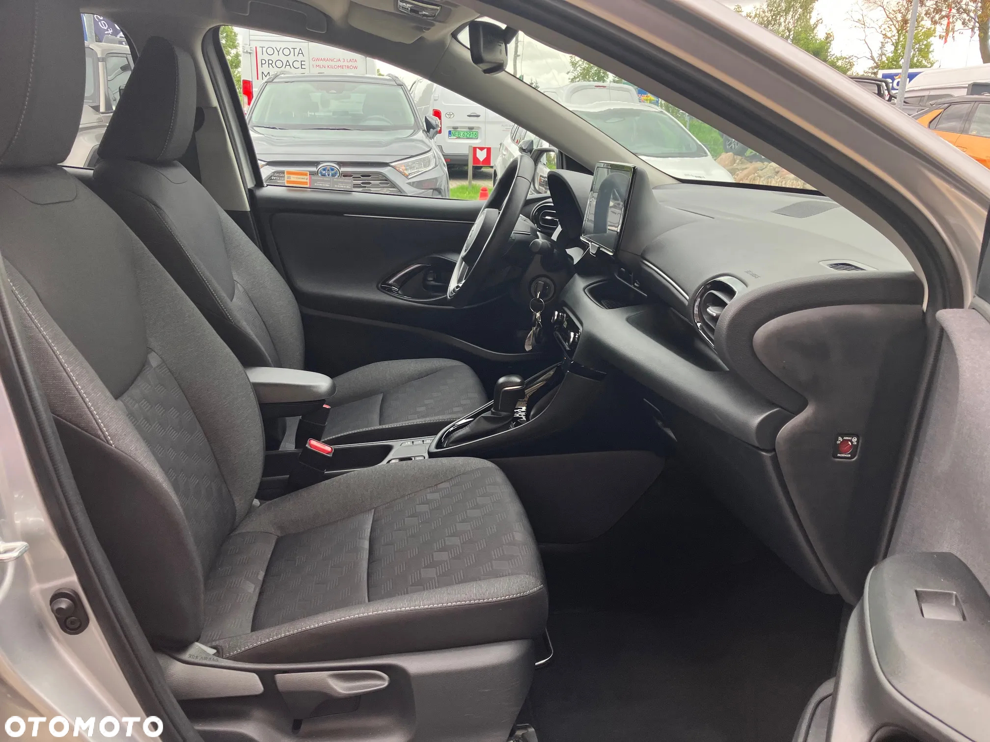 Toyota Yaris Hybrid 1.5 Style - 17
