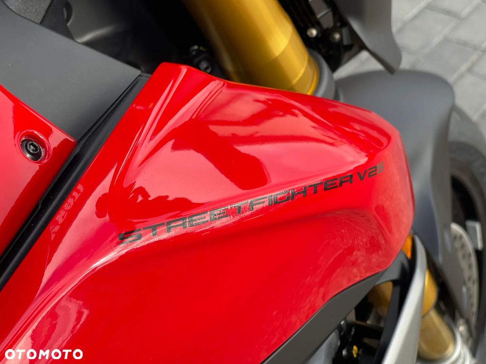Ducati Streetfighter V2 - 7