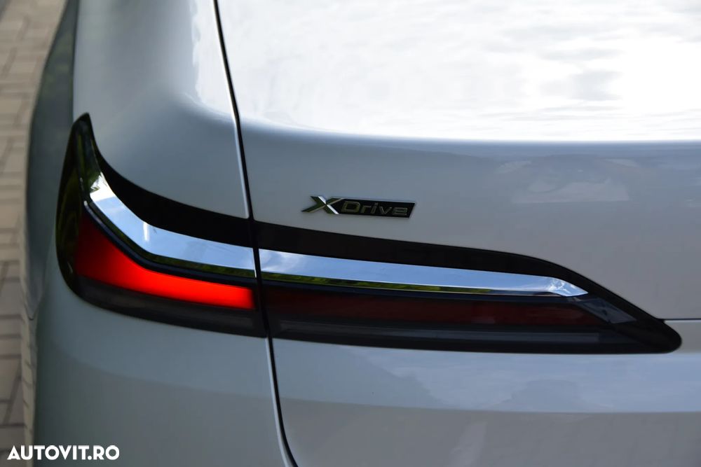 BMW Seria 7 - 16