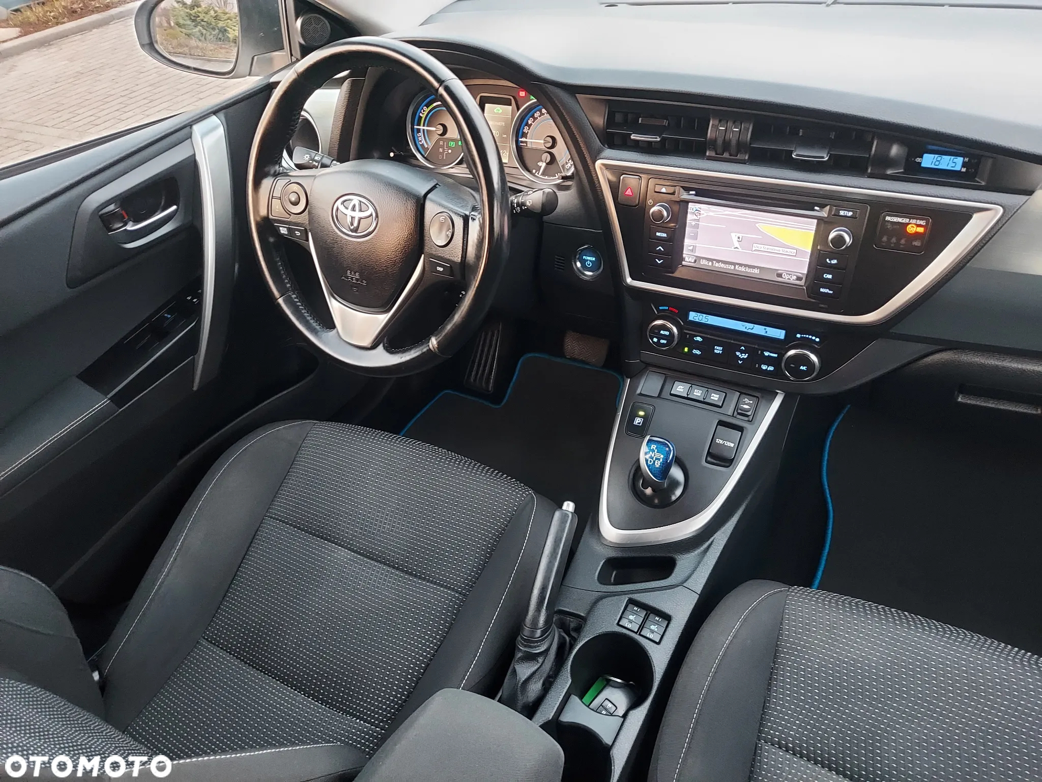 Toyota Auris 1.8 Hybrid Executive - 40