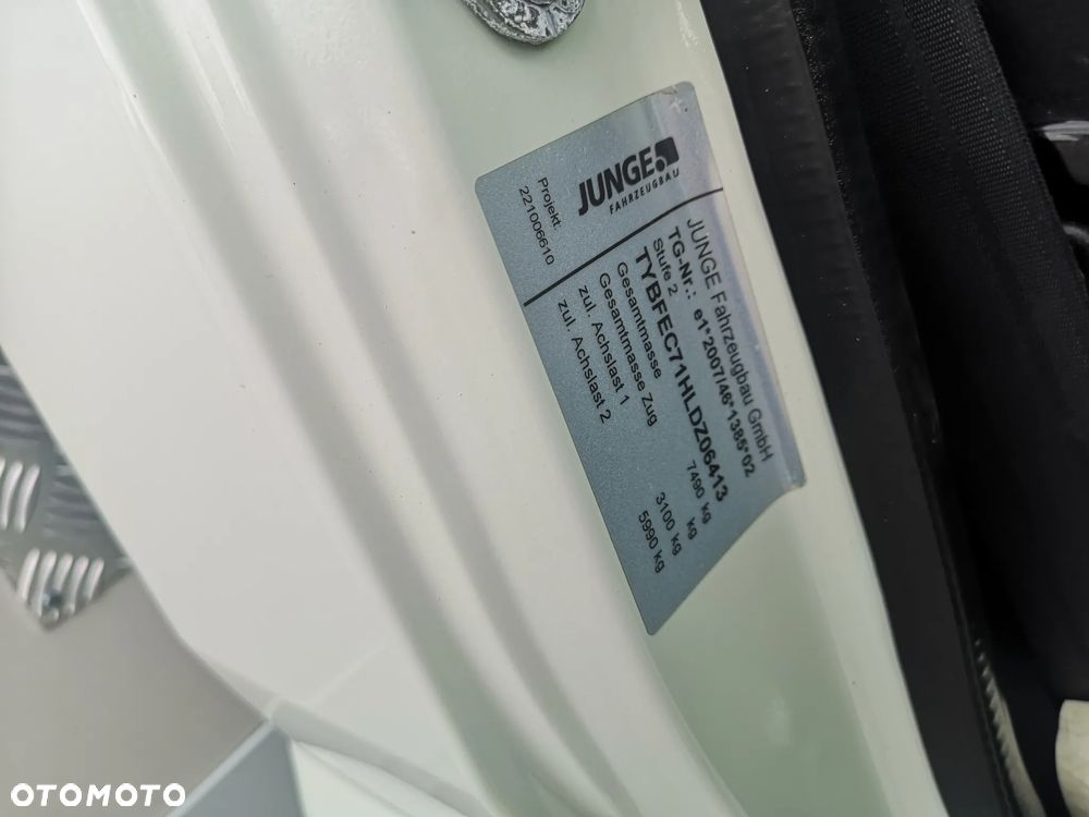 Mitsubishi Fuso Canter 7C18 Kontener + Winda Stan Bardzo Dobry - 22