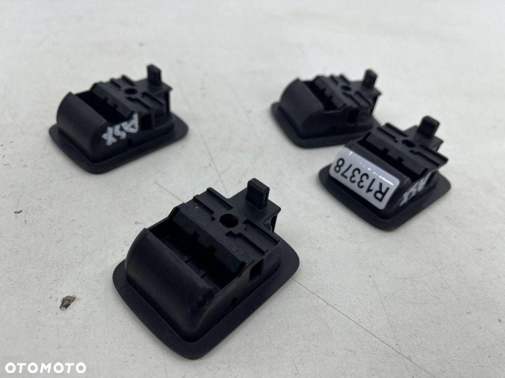 Uchwyt siatki bagażnika Mitsubishi ASX I 10-22r. mocowanie haczyk oryginalny KOMPLET 4szt. - 6