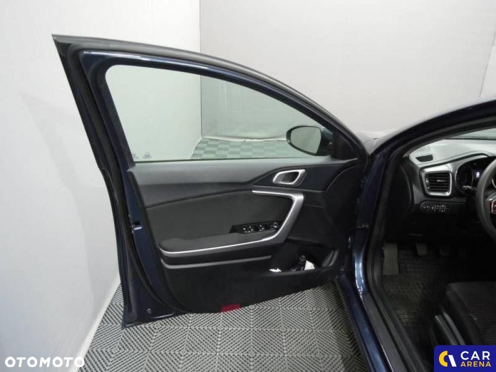 Kia Ceed - 14