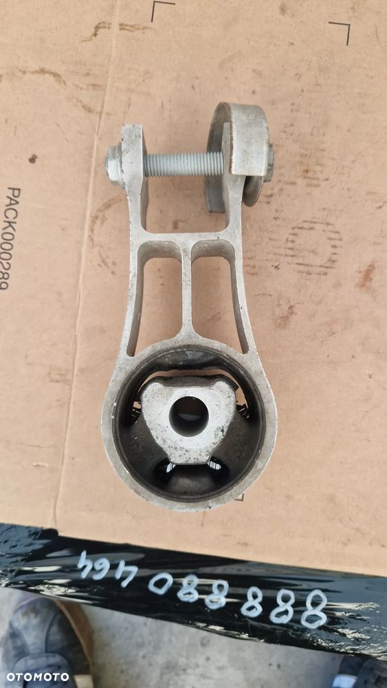 Poduszka/łapa silnika tylna Chrysler Pacifica 3.6 v6 2017- - 3