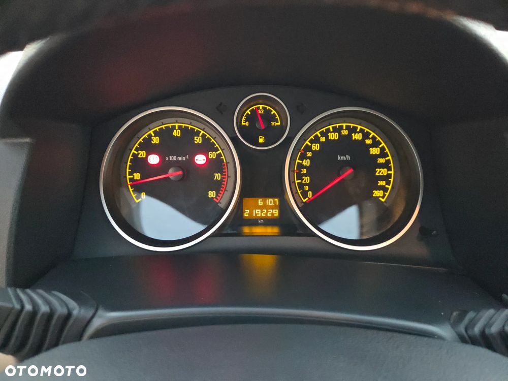 Opel Astra - 35