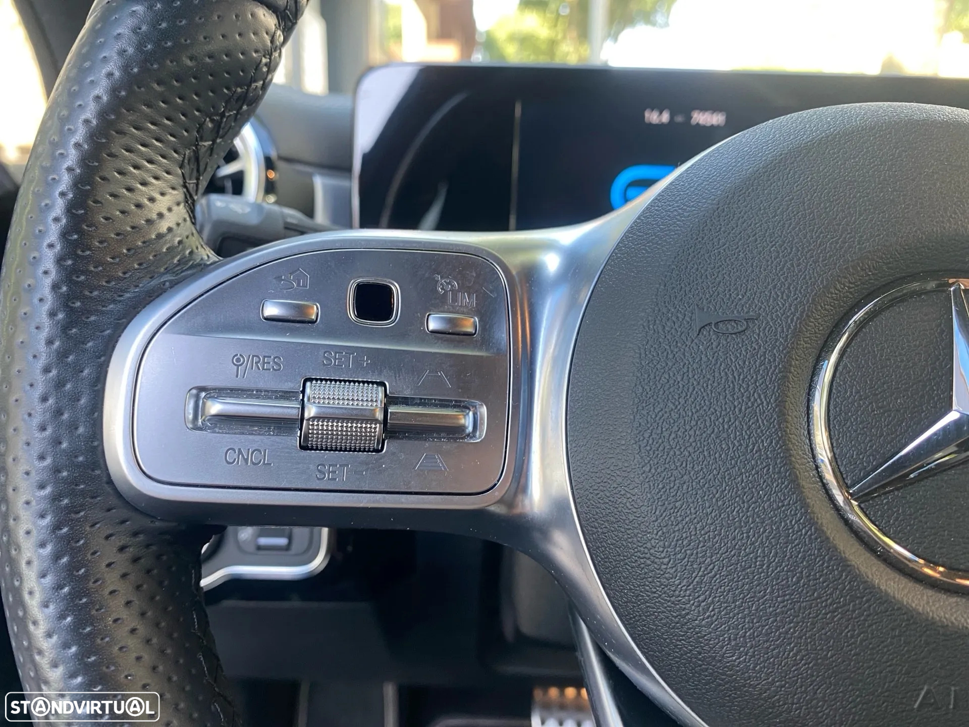 Mercedes-Benz A 250 e AMG Line - 31