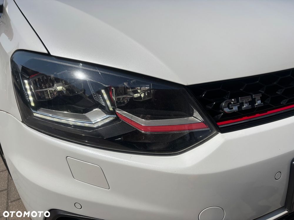 Volkswagen Polo 1.8 TSI BMT GTI - 10