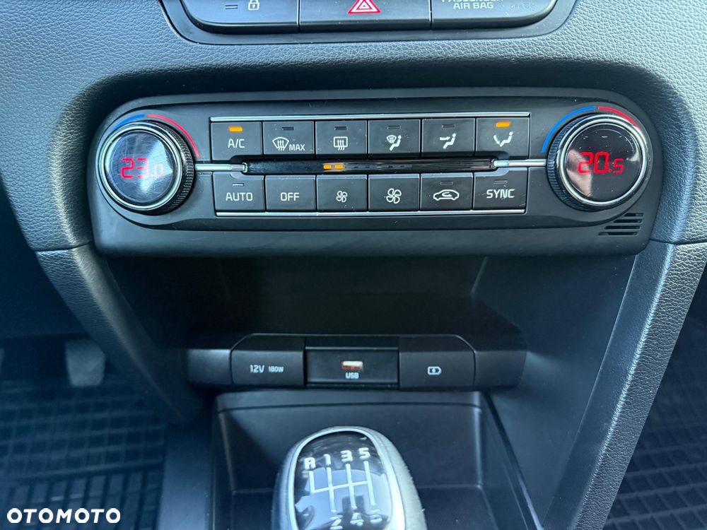 Kia Ceed 1.4 T-GDI L - 23