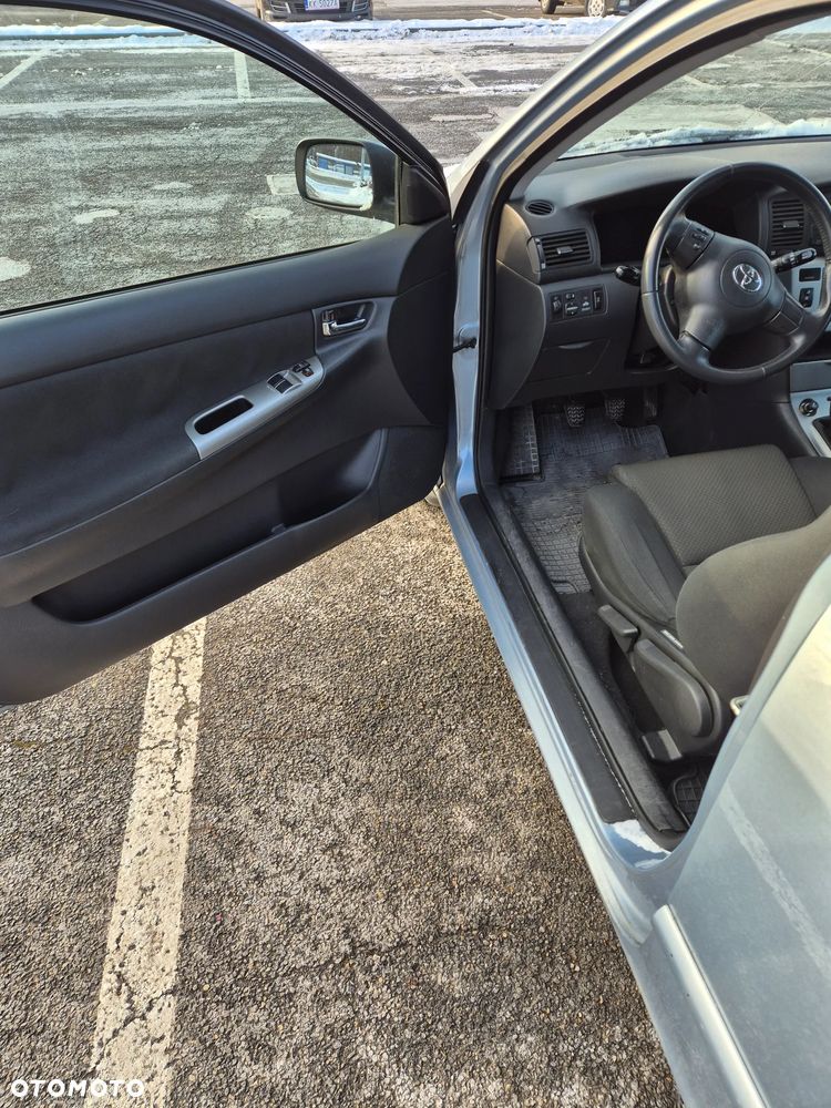 Toyota Corolla 1.6 VVT-i Sol - 7