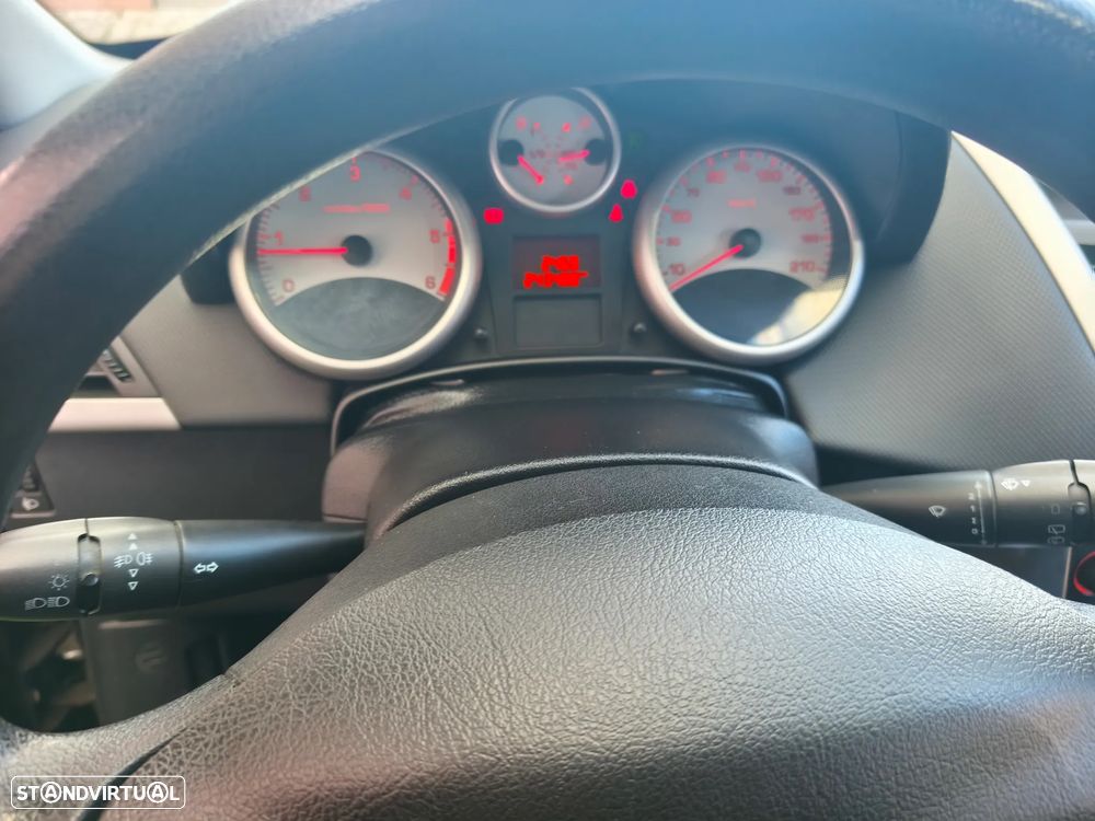 Peugeot 207 1.4 HDi Premium - 11