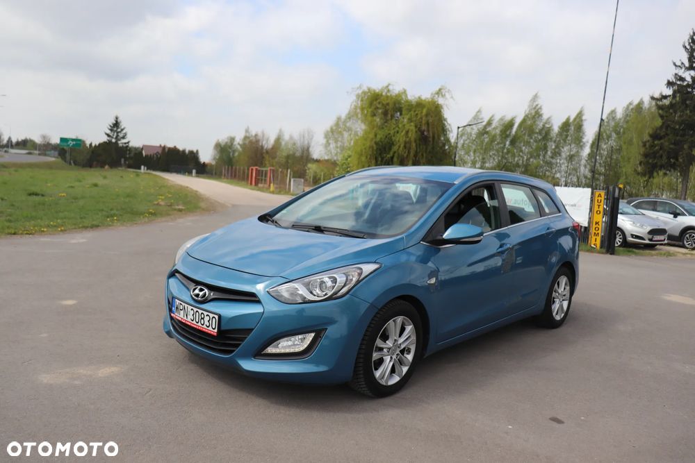 Hyundai i30 i30cw 1.6 CRDi Intro Edition - 2